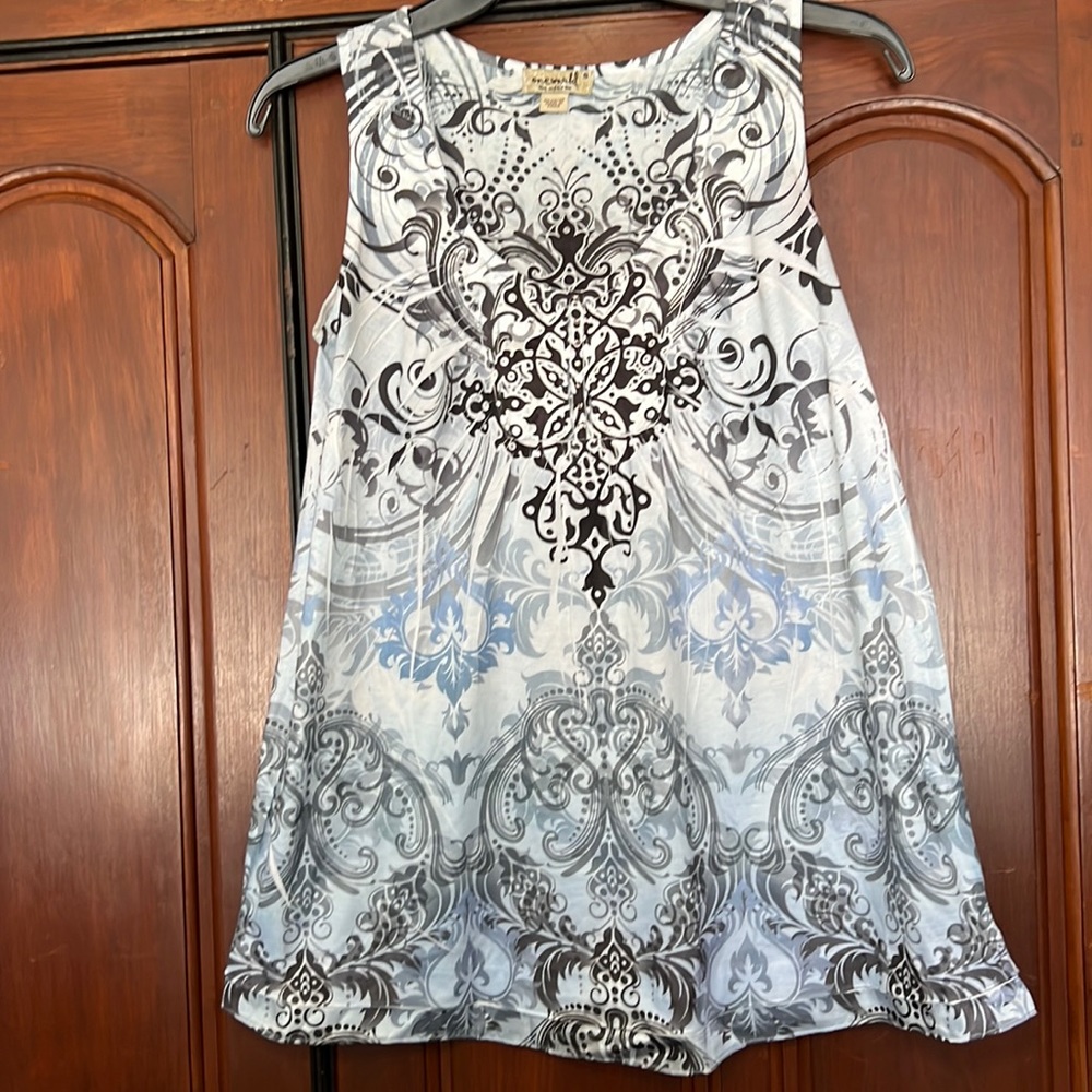 One World Live And Let Live Boho Embellished Sleeveless Shirt Size Small